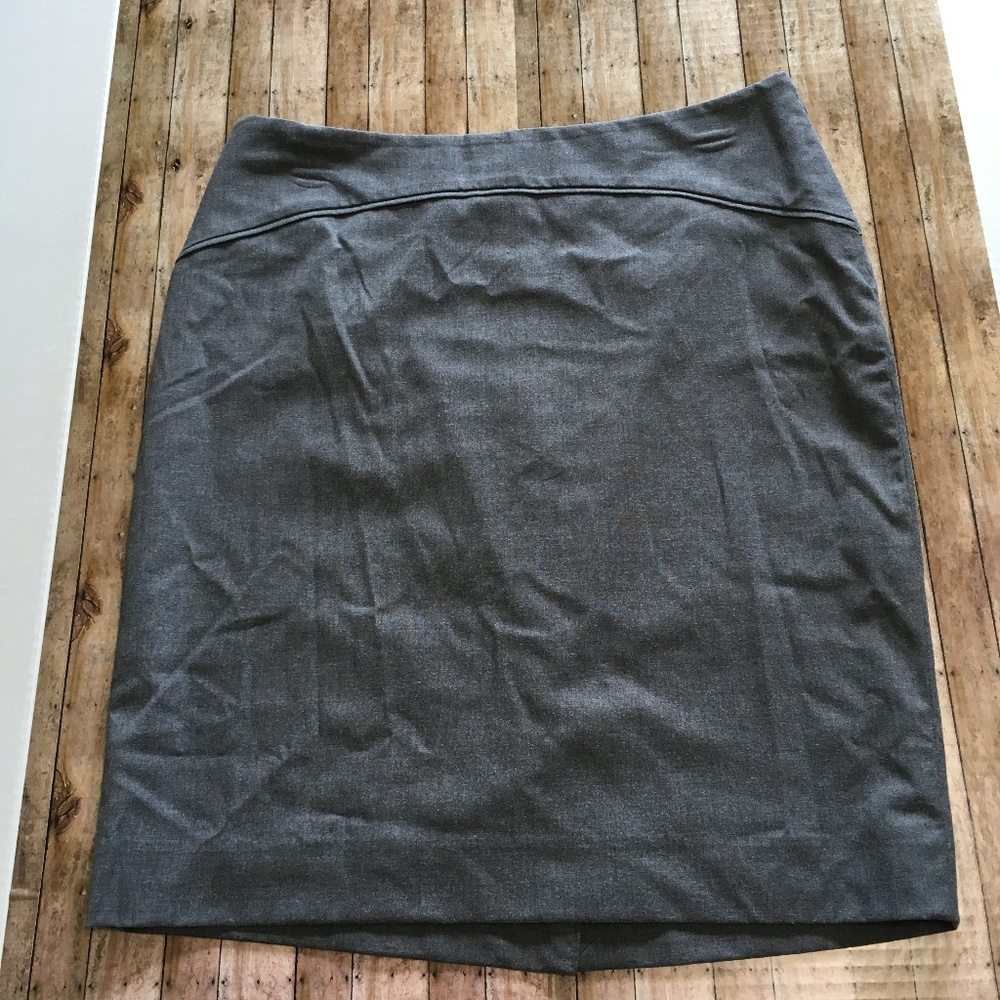 The Limited grey lined pencil dress skirt sz 8 EUC